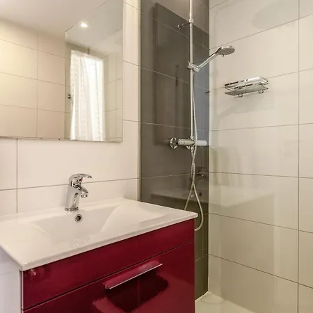 Pizarro 2b 아파트